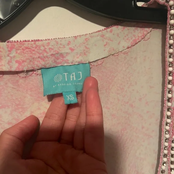 TAJ - Picture 2 of 3